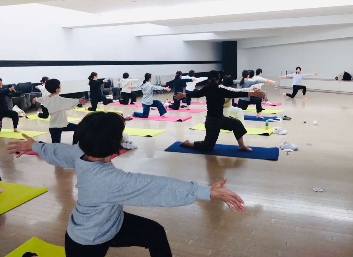 社内で実施したヨガセッション