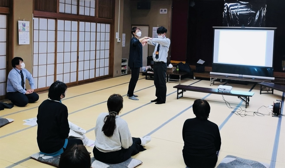 腰痛・肩こり対策のセミナー風景